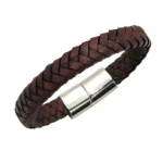 Joya de pulsera de cuero trenzado para uso diario.