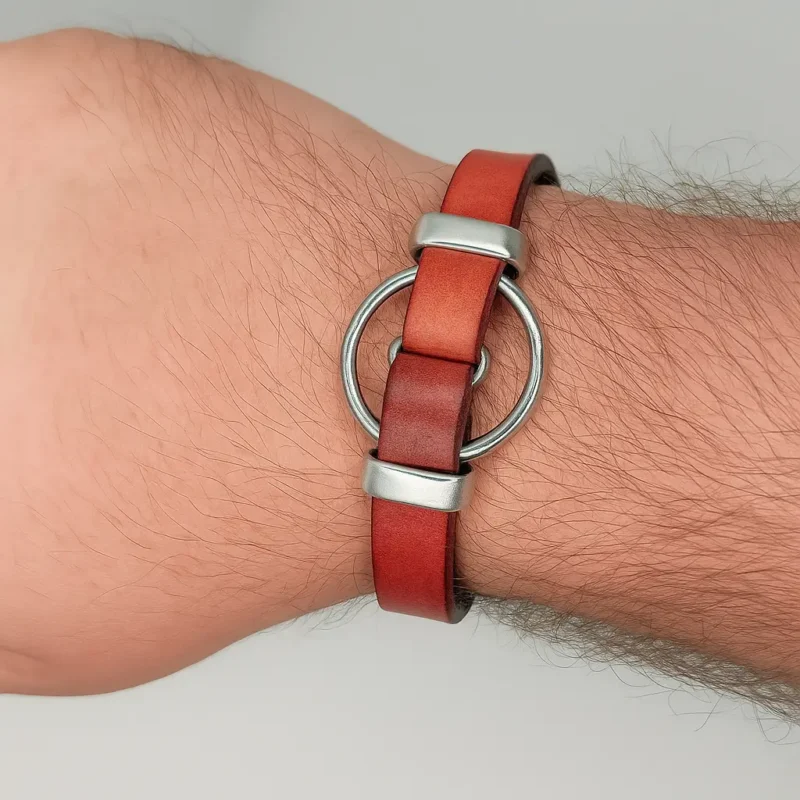 Brazalete de Piel Conexión con Doble Anillo de Acero